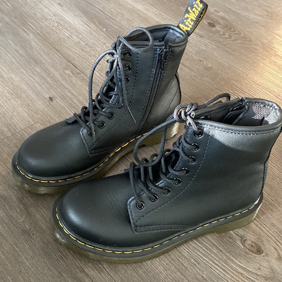 Worn Once Inside - Picture 2 of 4